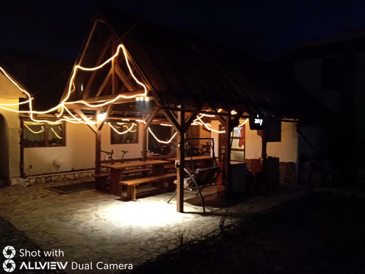 Hotel Casa Toth Din Tipterai Vişeu de Sus Exteriér fotografie