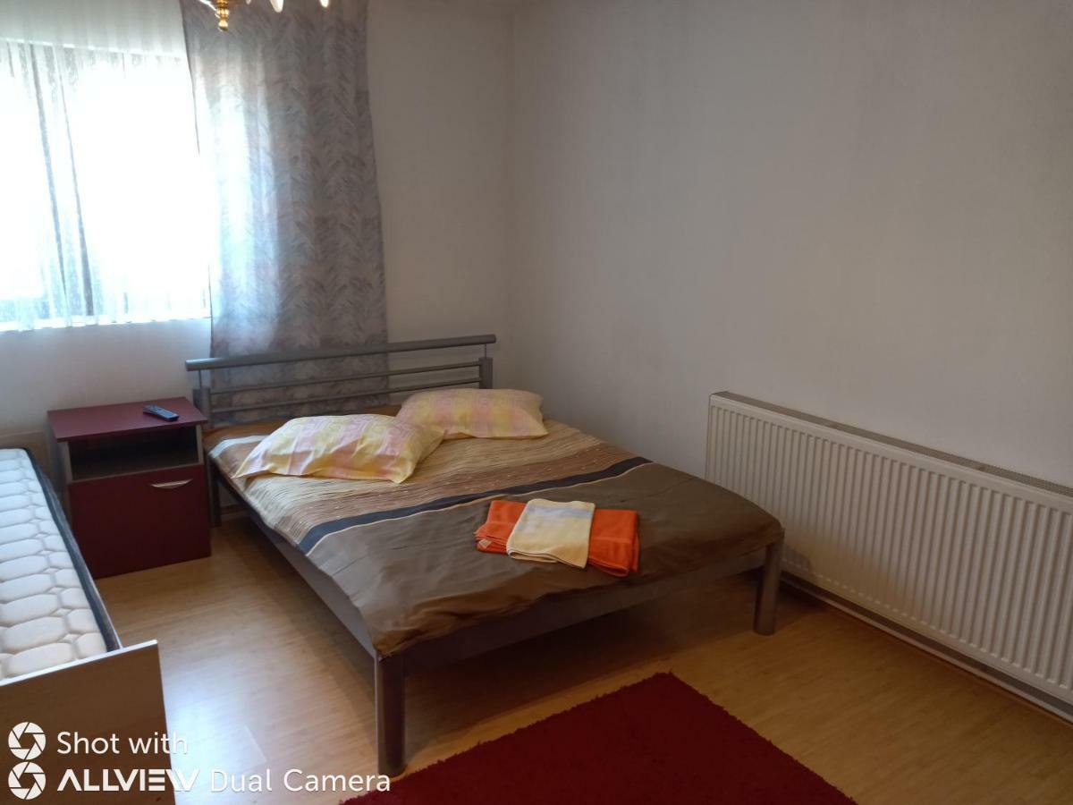 Hotel Casa Toth Din Tipterai Vişeu de Sus Exteriér fotografie